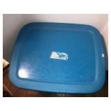 Bella 18 gal tote with lid and memory foam  topper