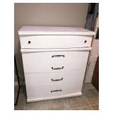Bassett 4 Drawer Chest of drawers