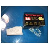 19 shells Winchester 12ga,small camo hunting blind