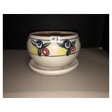 Pottery planter signed 7inx5in tall (one piece)