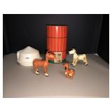 1968 Fisher Price barn silo w/horses