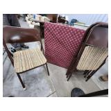 4 Folding Chairs with Table