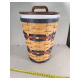 Plastic Basketweave Trash Can With Lid