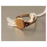 10K Gold Ring with Oval Face