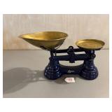 Ibrasco Scales with Brass Pans