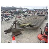 John Deere Donahue trailer    +