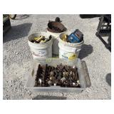 Electric fence hardware