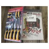 129 Pc Tool Set With 29 Pc Screwdriver Set   RWX