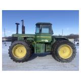 John Deere 8440 Tractor