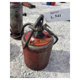 Caterpillar button head grease pump