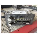 GM radio, AM/FM    RWX