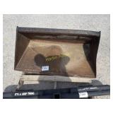 Mini skid bucket   MW