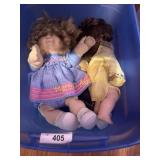 Tub of baby dolls
