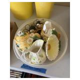 Bumblebee flower decorations