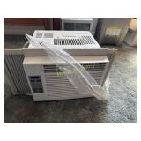 Window unit air conditioner