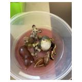 Small animal decorations