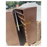 Bolt bin