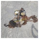 Chain Hoist (4) , Sledge Hammer