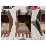 24 inch Cat bucket