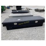 Truck tool box