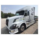2015 Volvo VNL 780 road tractor - VUT