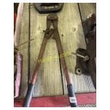 Bolt cutter