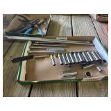 Standard socket set with extensions