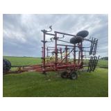CIH 4300 30' field cultivator- farmer retirement