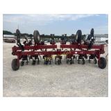 Case IH 12 row 30' row crop cultivator