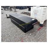 Truck tool box