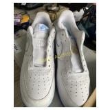 size 12 Nike shoes RWE