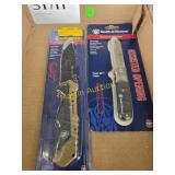 2 Smith & Wesson knives
