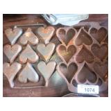 Cast iron heart pan