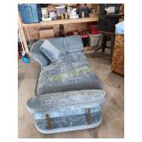 Lounge chair/couch