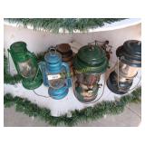 Lanterns (4) burner and base