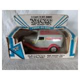 Car bank in box scale 1:25 +