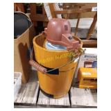 Ice cream maker