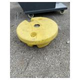 Yellow weight