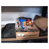 Tray, hardwares