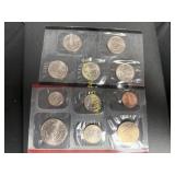 2005 Uncirculated coin set Denver    TN