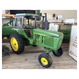 John Deere 40 series tractor collectible