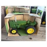 John Deere model M tractor 1/16 scale