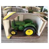 John Deere 1953 model D tractor 1/16 scale