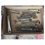 Ratchet wrenches
