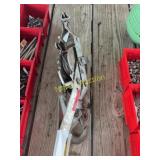 Hand cable hoist