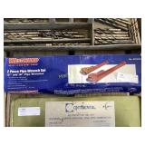 Pipe wrenches