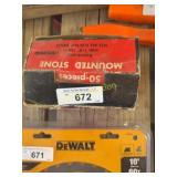DeWalt 10' 60T Saw Blade & Mounted Stone Assortme