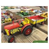 Tractor with wagon collectable