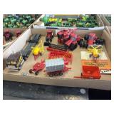 Caseih farm equipment tractor collectibles 1/64