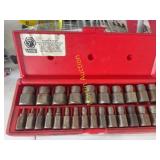 Matco 25 piece hexagonal head, multi spline screw